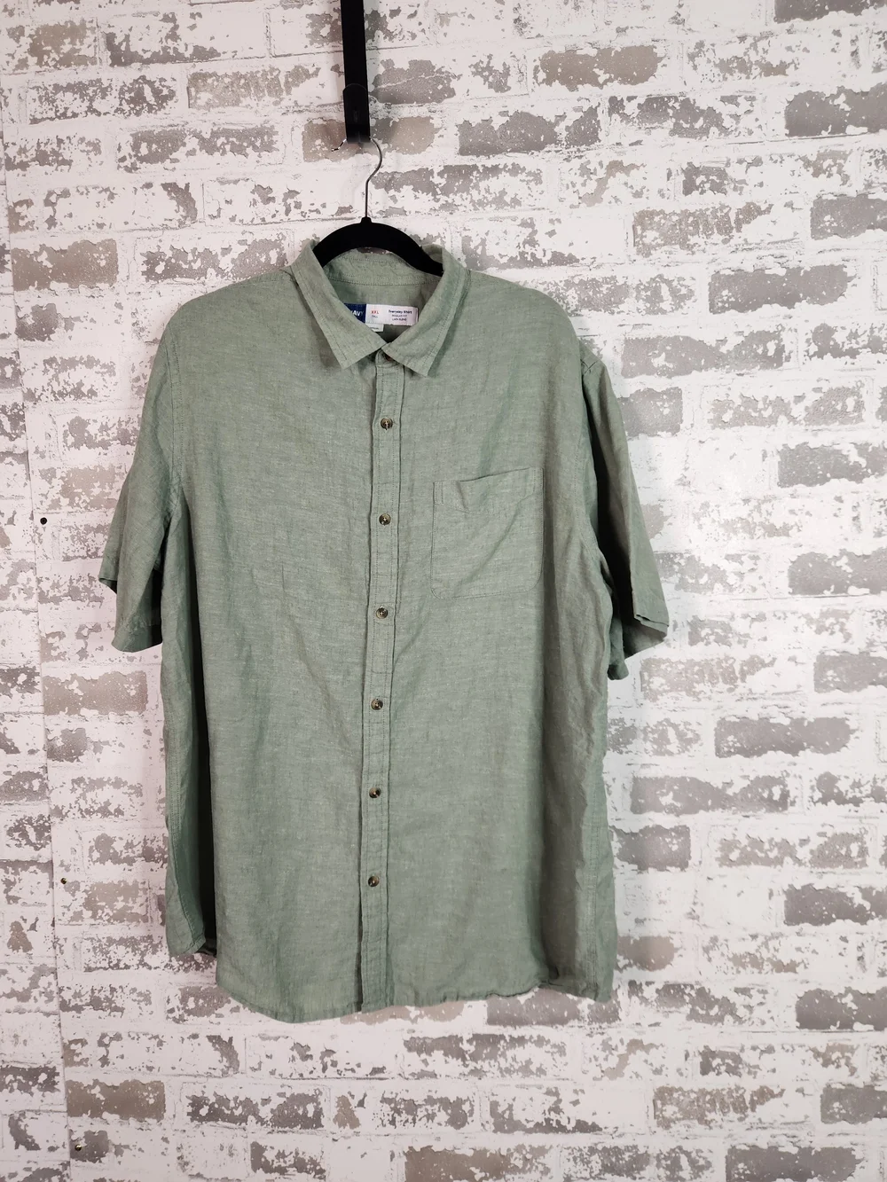 Old Navy Light Linen  Sage Green Short-Sleeve Button-Down Shirt